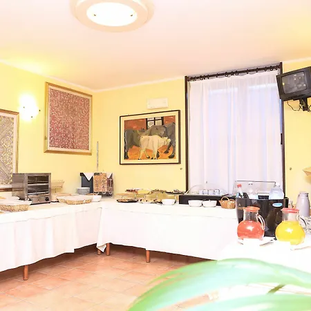 Piras Hotel 3*