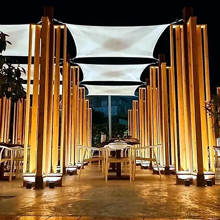 Piras فندق
