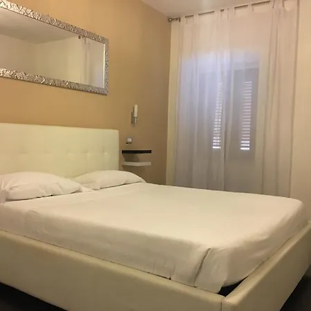Piras Ξενοδοχείο 3*