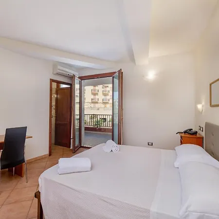 Piras Ξενοδοχείο 3*