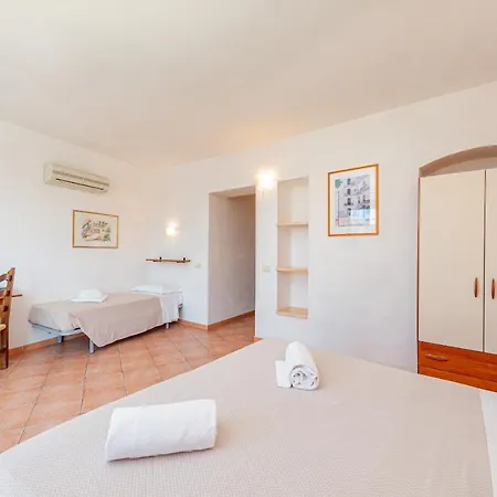 Hotel Piras